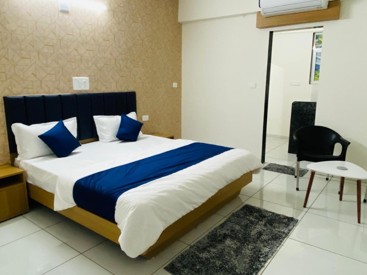 Hotel Balaji Villa Вадодара Экстерьер фото
