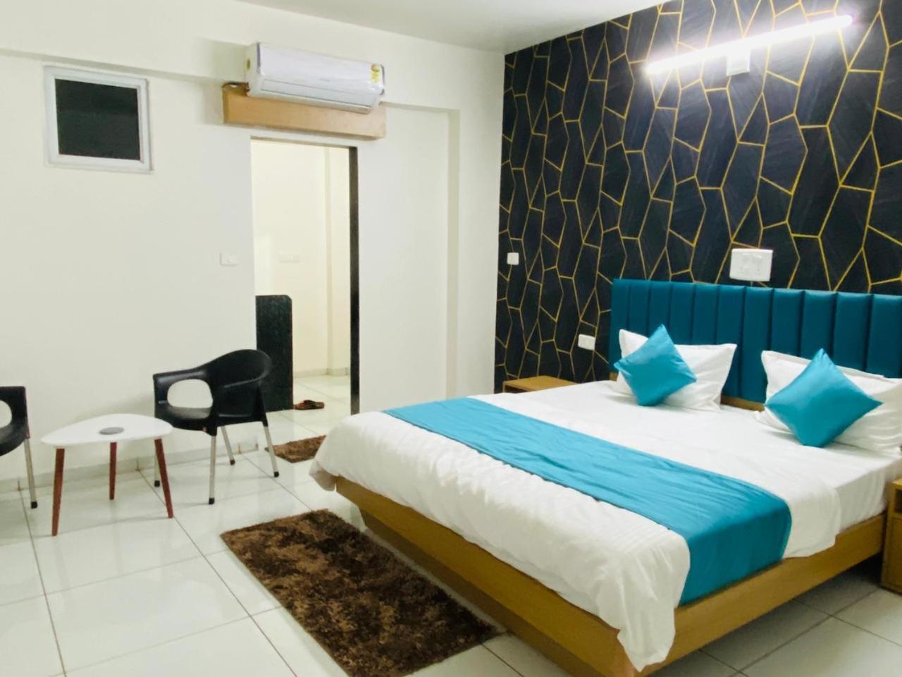 Hotel Balaji Villa Вадодара Экстерьер фото