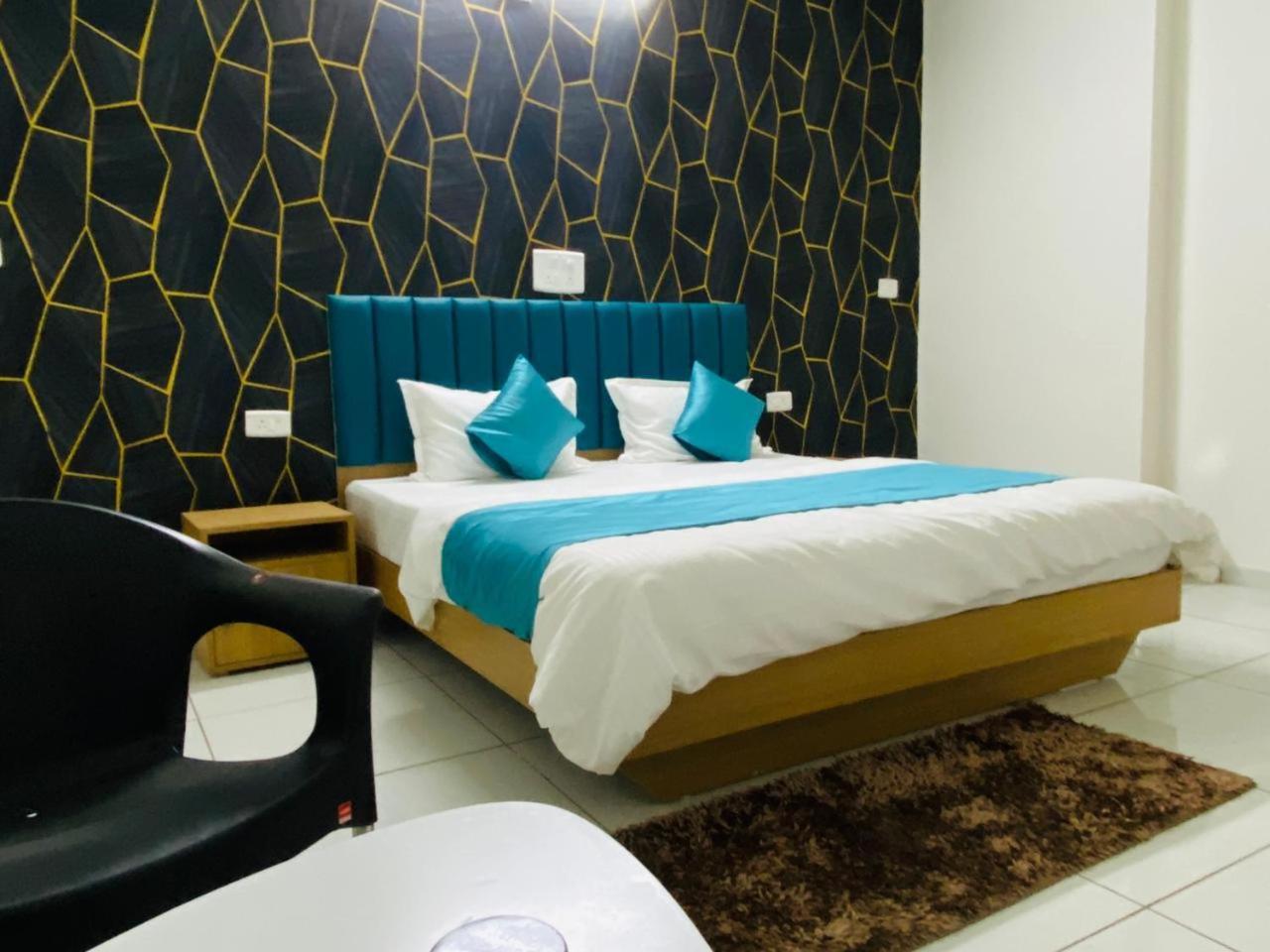 Hotel Balaji Villa Вадодара Экстерьер фото